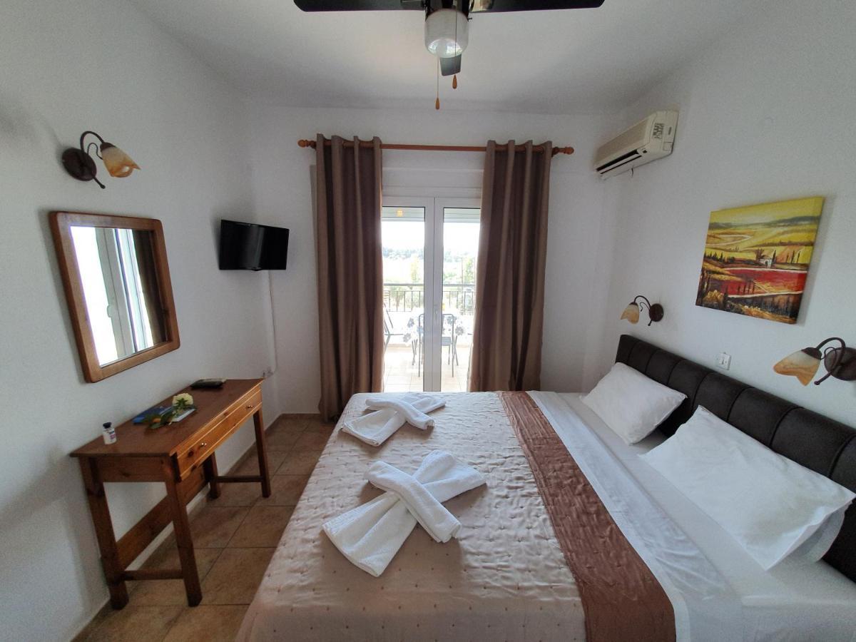 Hotel Pefko Neos Marmaras Luaran gambar